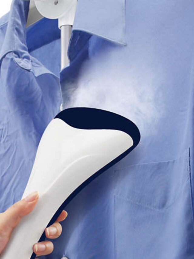 Roupas impecáveis em minutos com a passadeira a vapor